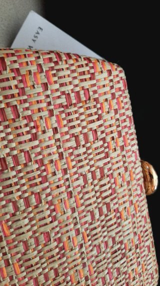 Bolso de mano/hombro de rafia.