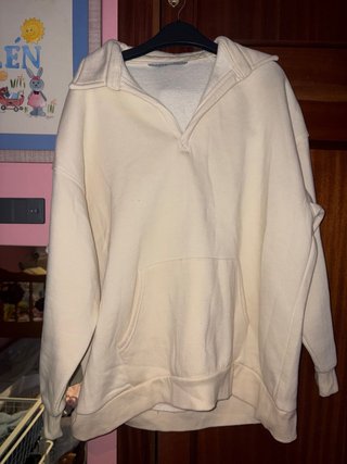 Sudadera Bershka Beige