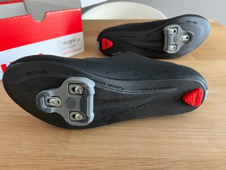 Zapatillas Ciclismo Piel Carbono 43 Luck + Calas