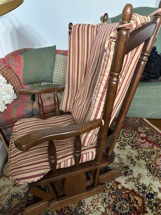 Sillón Mecedora de Madera Maciza