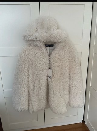 Abrigo de pelo Zara blanco