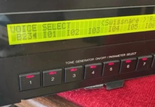 Sintetizador Yamaha TX802