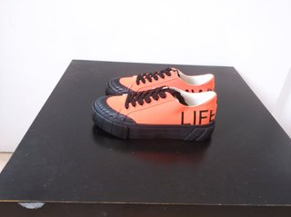 Bambas con Estampado Naranjas y Negras