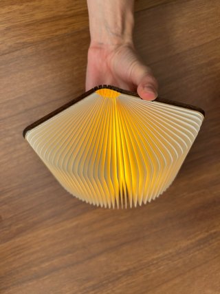 Lámpara Plegable con Forma de Libro