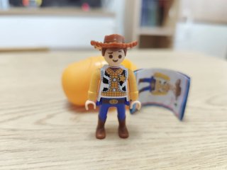 Figura Woody Disney Kinder