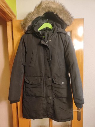 Parka Negra con Capucha Talla S