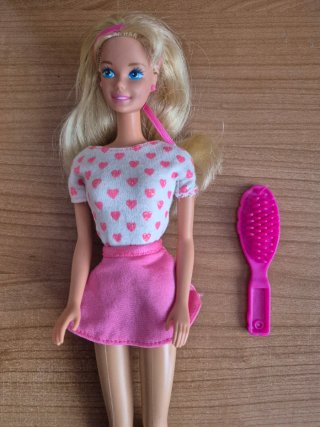 Barbie Pretty Hearts con accessori per capelli