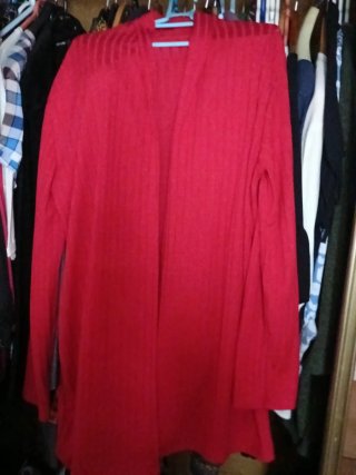 Chaqueta larga de punto roja
