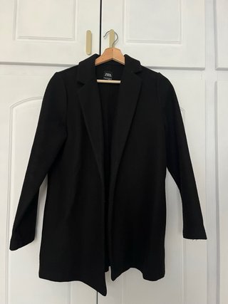 Abrigo negro Zara talla M