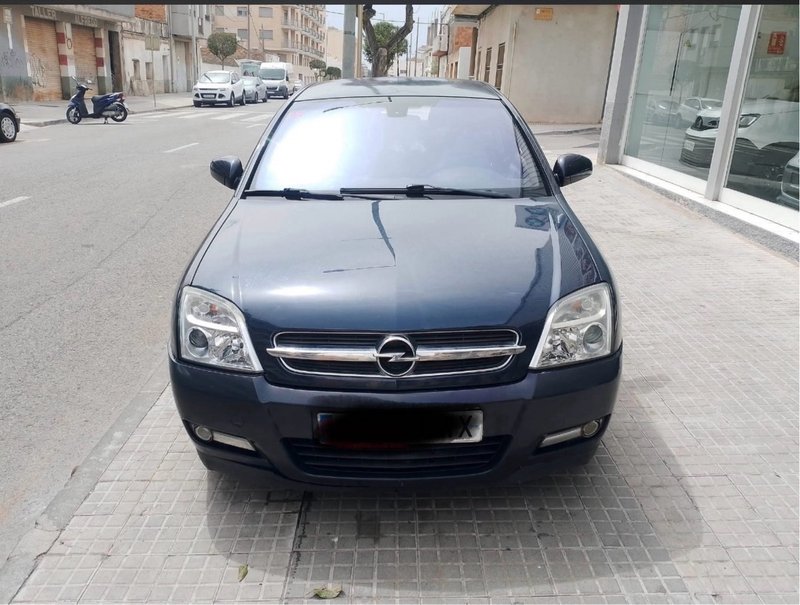 Opel Signum 2004