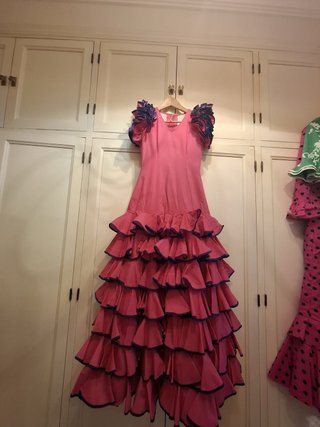 Traje de flamenca rosa y azul