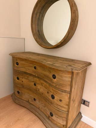 Cómoda y Espejo de Madera