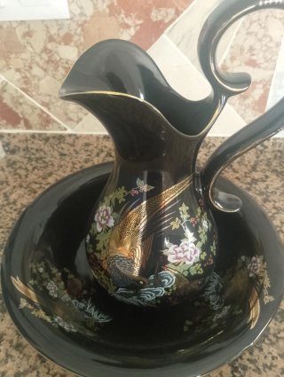 Palanganero Antiguo con Jarra