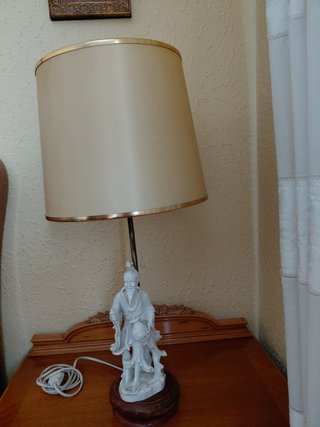2 Lámparas Antiguas de Porcelana