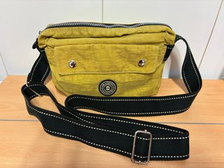 Bolso Bandolera Amazonia color mostaza