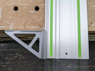 Escuadra para guía de sierra Makita y Festool