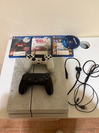 PS4 (PlayStation 4) con 2 mandos y juegos