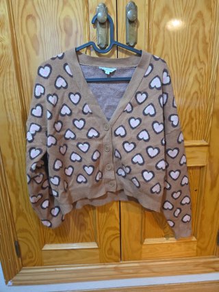 Cárdigan C&A Estampado Corazones Talla M
