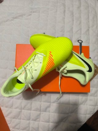 Botas de Fútbol Nike Phantom 6