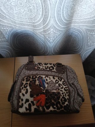 Bolso de lana con estampado animal