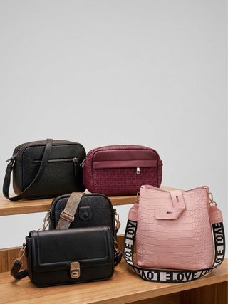 Se venden bolsos por falta de uso