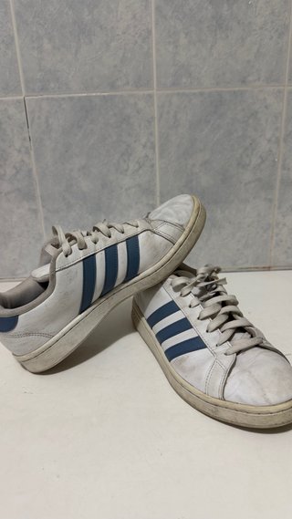 Zapatillas Adidas Blancas y Azules