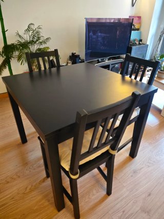 Mesa de Comedor Extensible Negra y 3 Sillas