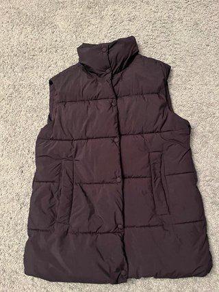 Chaleco acolchado negro Bershka