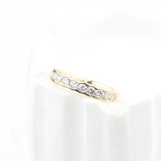 Anillo media alianza 13 diamantes oro 18k