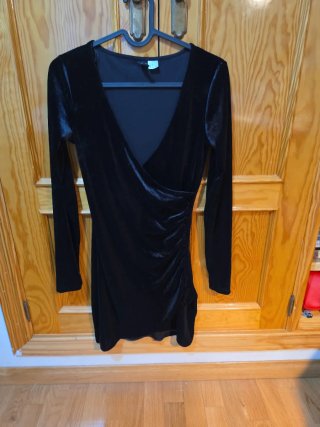 Vestido de terciopelo negro H&M