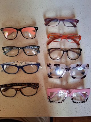 Lote de 9 Gafas de Mujer + fundas