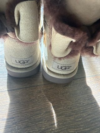 Botas UGG Beige con lazo