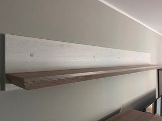 Balda larga de madera