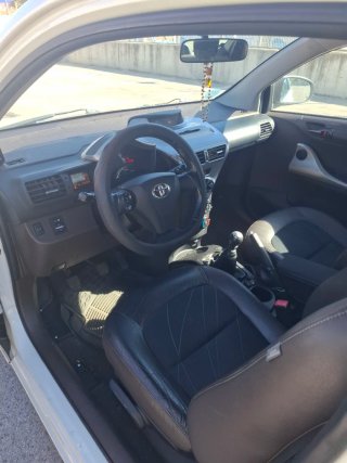 Toyota iQ 2010