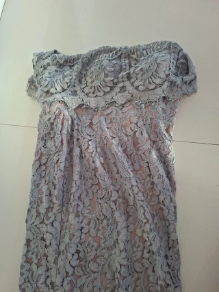 Vestido Palabra de Honor de Encaje