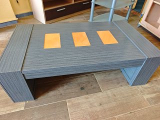 Mesa baja de centro gris
