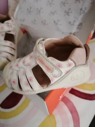 Sandalias Botita Flores Talla 20