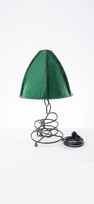 Lampada da tavolo con paralume verde
