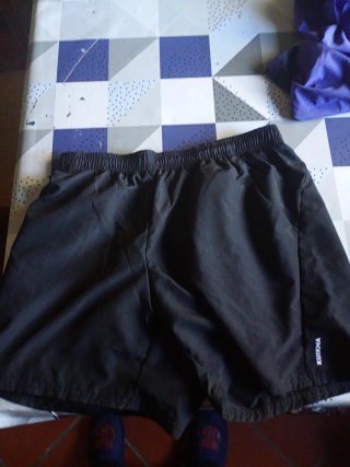 Pantalón corto deportivo Kuikma negro