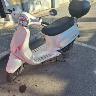 Scooter SUMCO ROMMI 125 Blanca