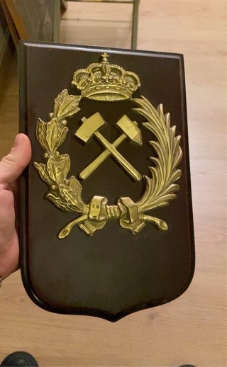 Placa Decorativa Minera con Corona