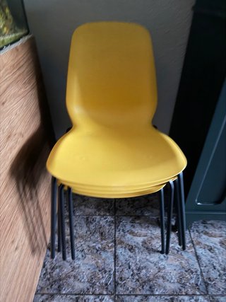 Set de 4 sillas IKEA amarillas