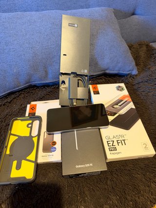 Samsung Galaxy S25 FE 512GB + Extras Spigen