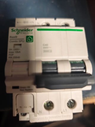 Magnetotérmico Schneider Electric Resi9