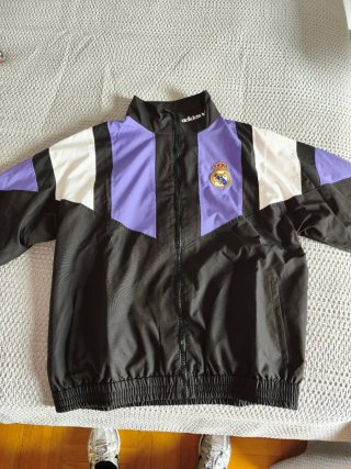 Chaqueta Adidas Originals Real Madrid retro 2026