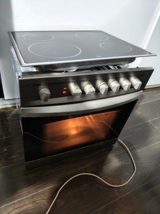 Horno con Placa Vitrocerámica