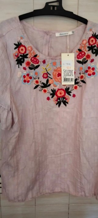 Camisa Lanarena Rosa Bordada Talla M