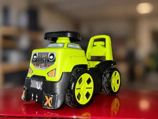 Tractor correpasillos infantil Moltó – Amarillo