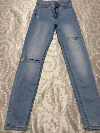 Pantalón vaquero Stradivarius