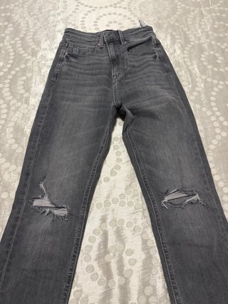 Pantalón vaquero Stradivarius gris